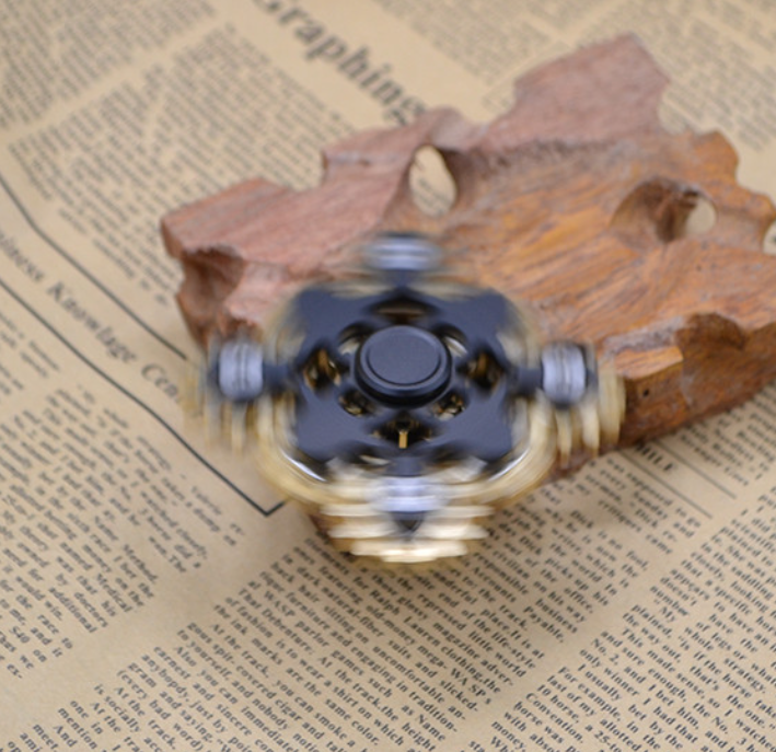 Finger Spinner Detail 1