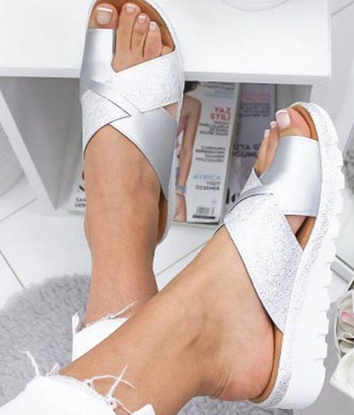 Lightweight Sandals Image 3