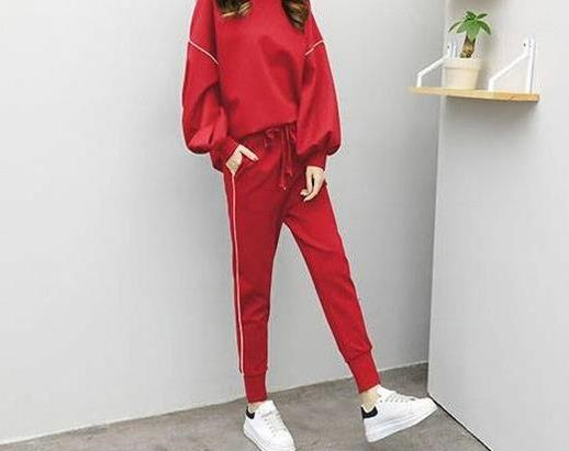 Sports Suit Image 2