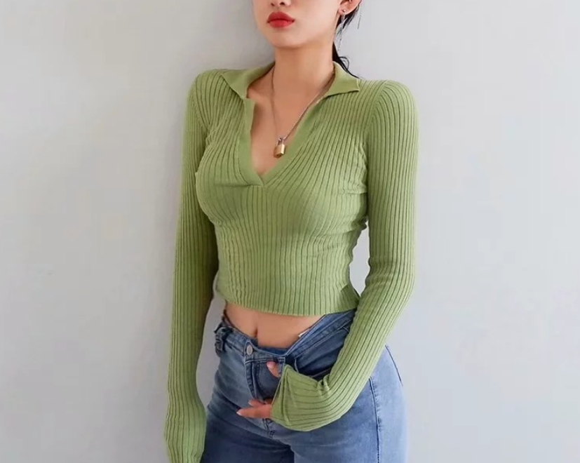 Knitted Crop Sweater Image 4