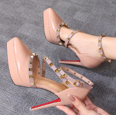 עקבים גבוהים 2