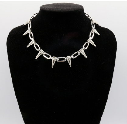 Exaggerated Punk Rivet Necklace