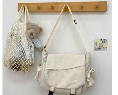 Handbag Image 3