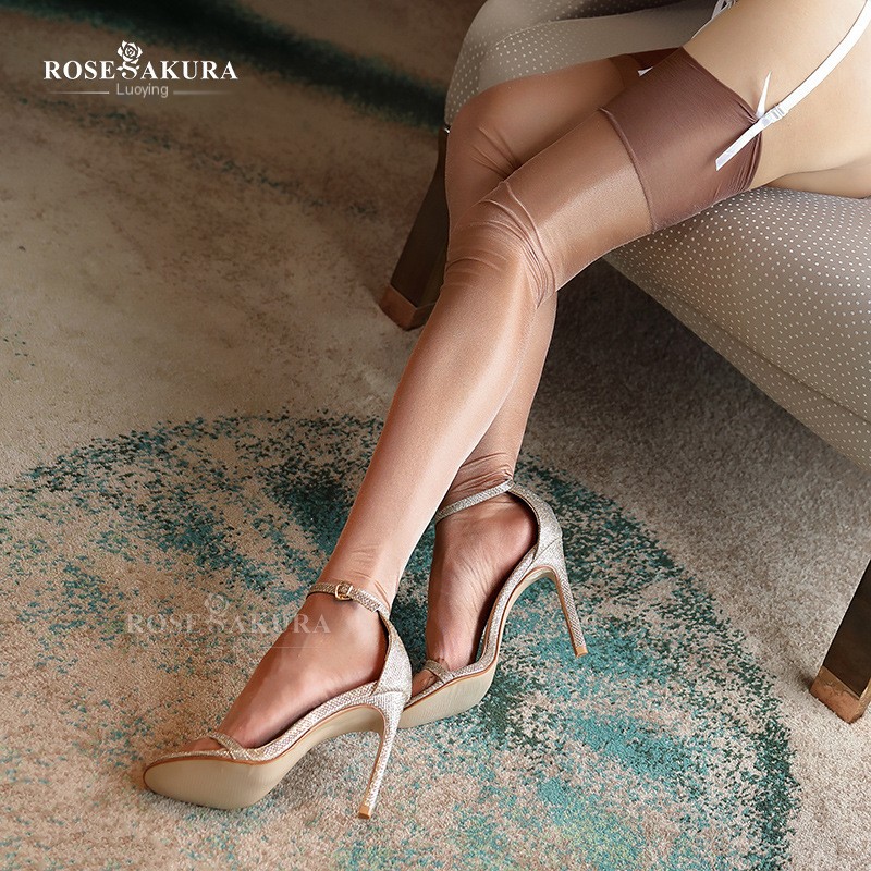 Retro Suspender Stockings Image 1