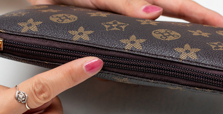 Crossbody Bag Accessory Image 3