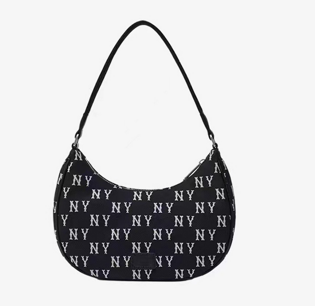 Niche Retro Alphabet Jacquard Shoulder Bag Image 2