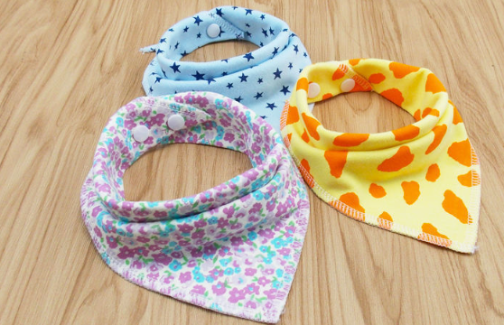 Cat and Dog Triangle Scarf 3