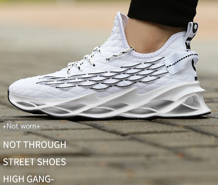Sports Shoe Image 2