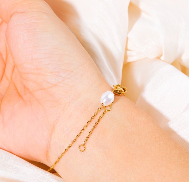 Pearl Bracelet Image 7