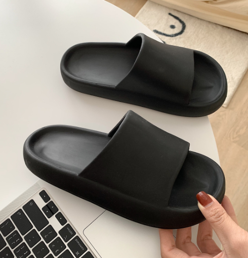 Summer Slippers Image 1