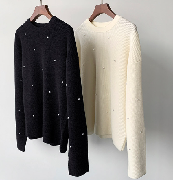 Casual Women's Sweater Image 4