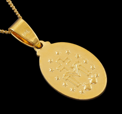 White Pendant Necklace