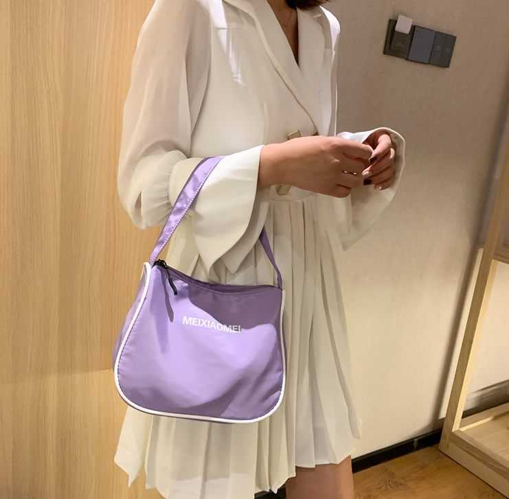 Trendy Shoulder Bag - Image 1