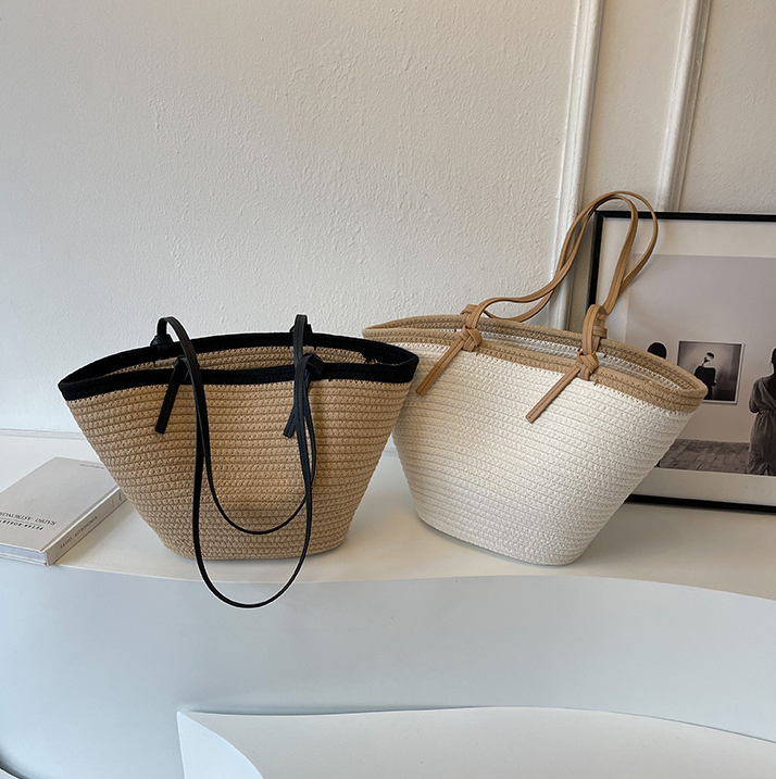 Grass Woven Beach Tote 1