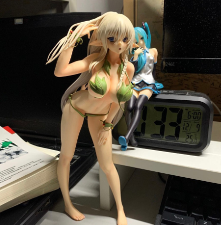 Queen's Blade A Rhine Green Figure