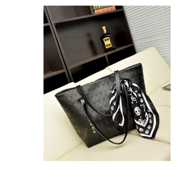 Casual Look with Tote Bag