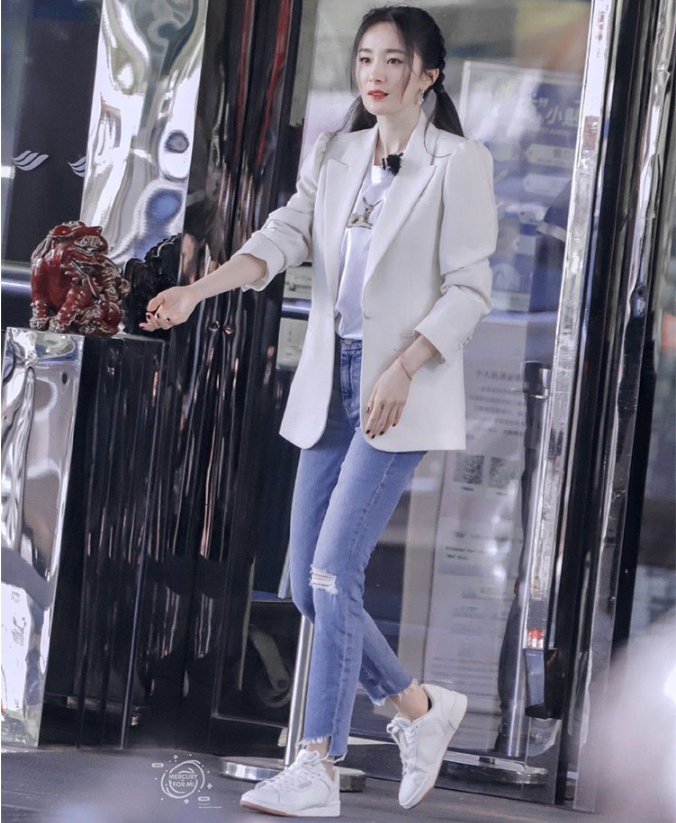 Blue Ripped Skinny Jeans Style 1