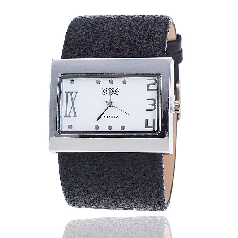 Fashionable Square Dial Quartz Watch