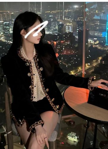 Elegant Jacket Image 3
