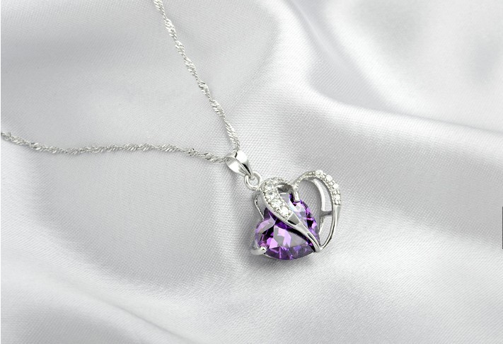 Heart-Shaped Amethyst Crystal Pendant 1
