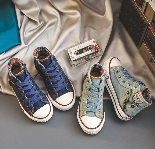 Children's Canvas Shoes - Image 3