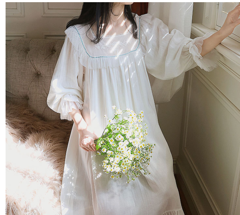 Princess Lace Night Skirt in Fairy White