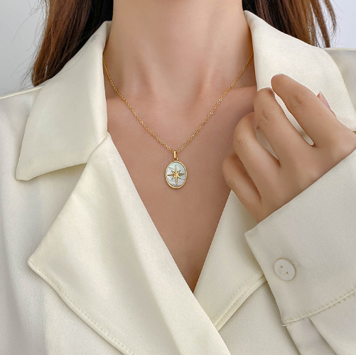 Elegant Gold Necklace