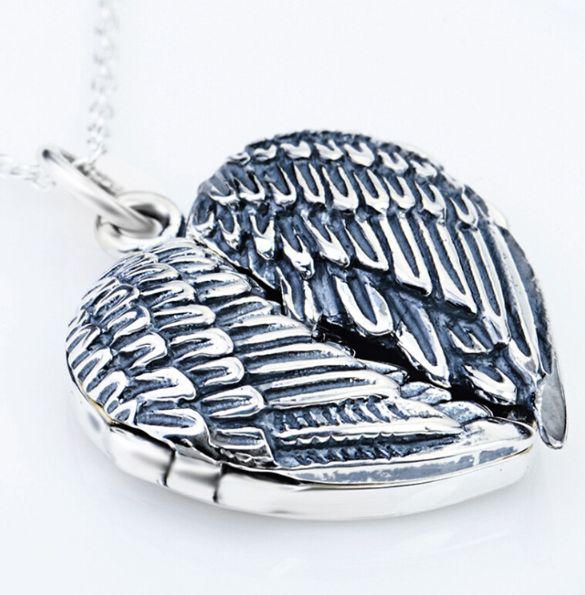 Custom Photo Necklace 1