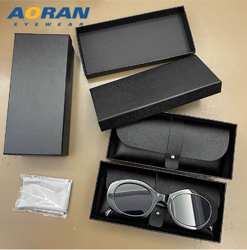 Fiorinni Eagle Sunglasses Case