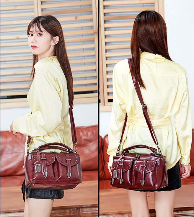 Oil Wax Leather Handbag - Brown