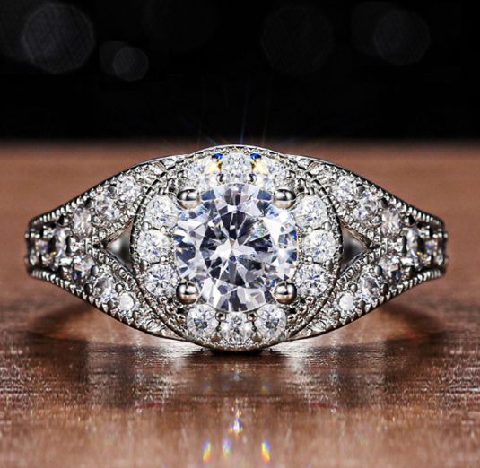 Geometric Hollow Diamond Ring Image 5