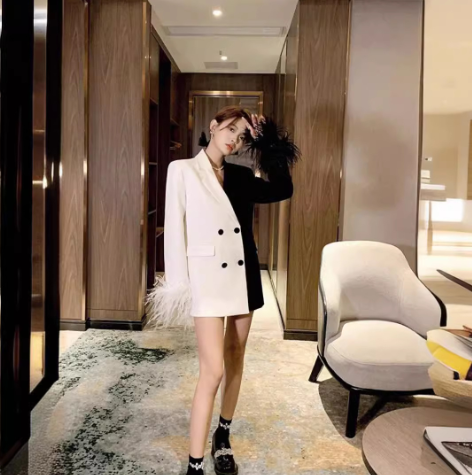 Blazer Madamy Cruela Image 2