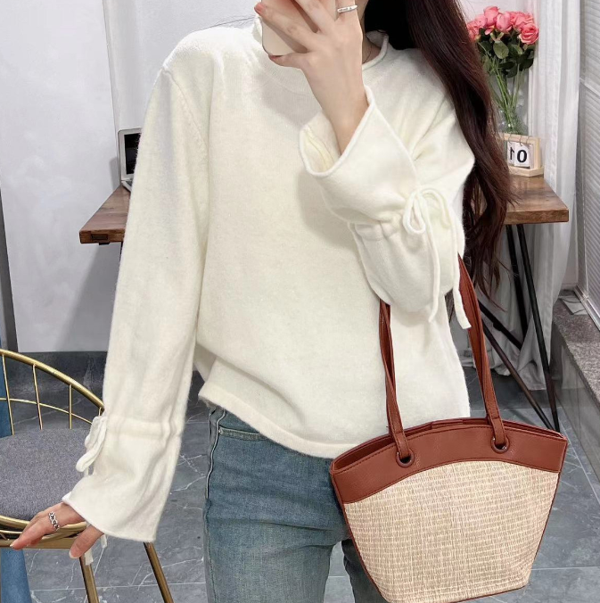 Pullover Knit Sweater Image 5