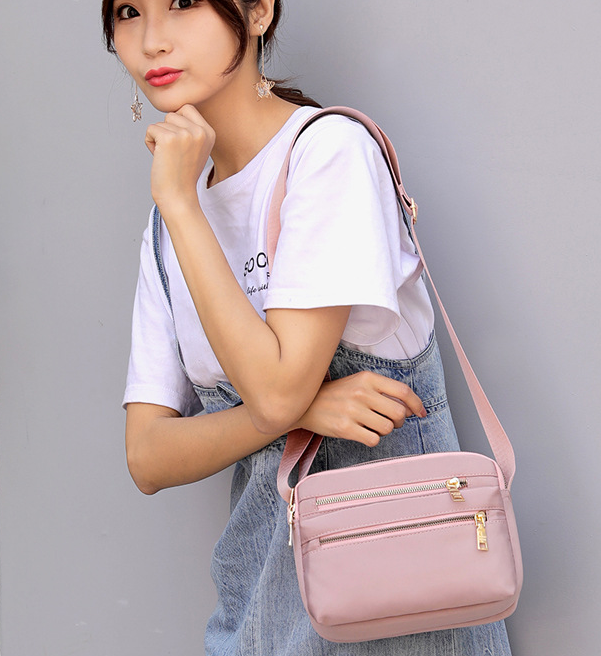 Fashionable Waist Bag Image 4