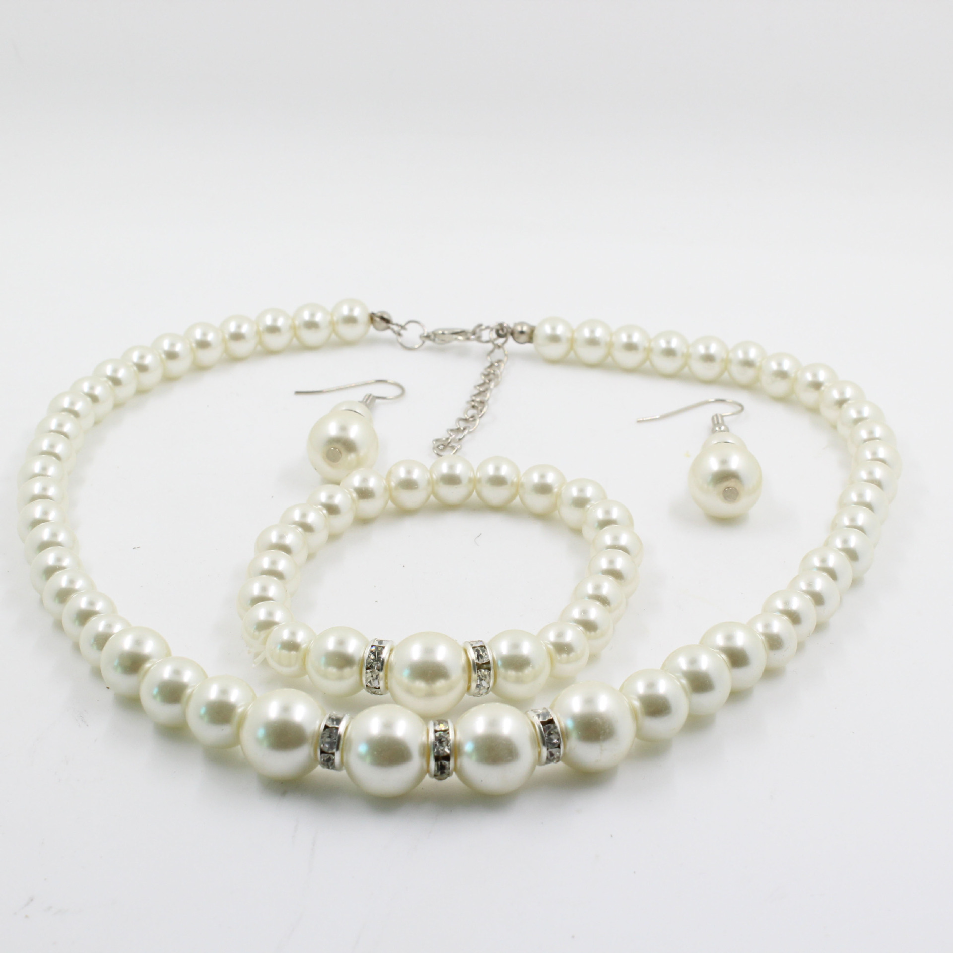 Bridal Accessory Set Image 2