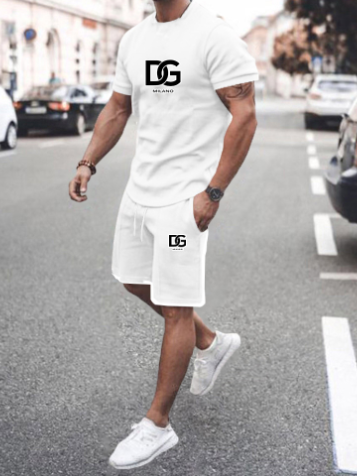 Men's T-shirt and Shorts Set Image 1