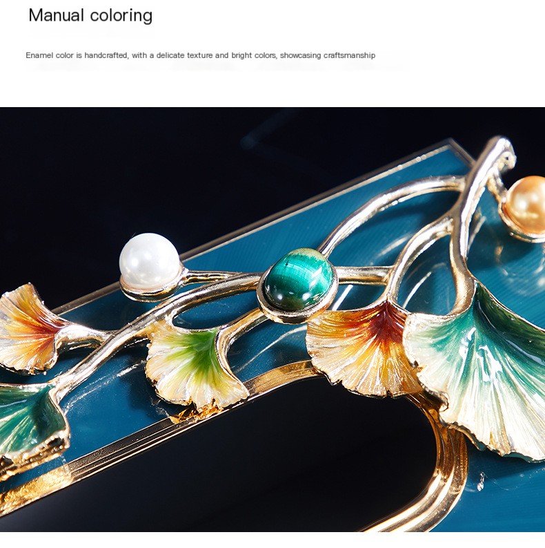 Luxury Tissue Box Image 17