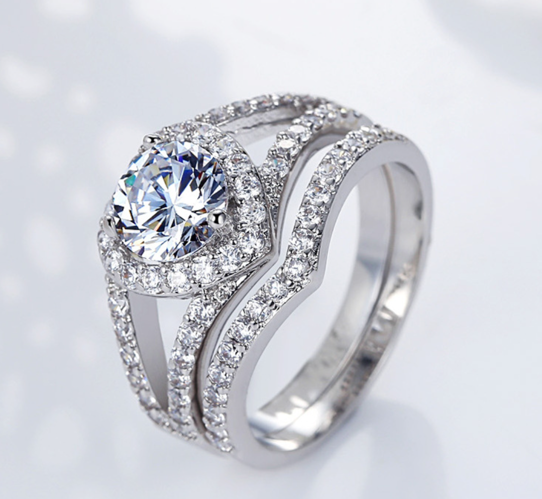 Heart-Shaped Ring Image 4