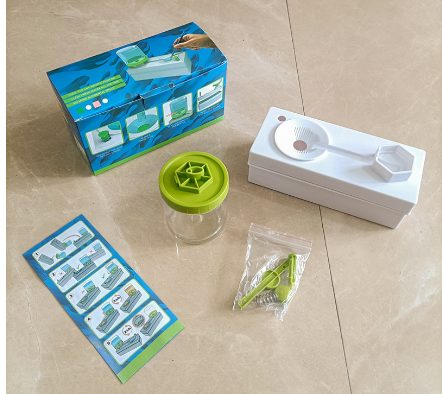 Brush Cleaning Device in Green