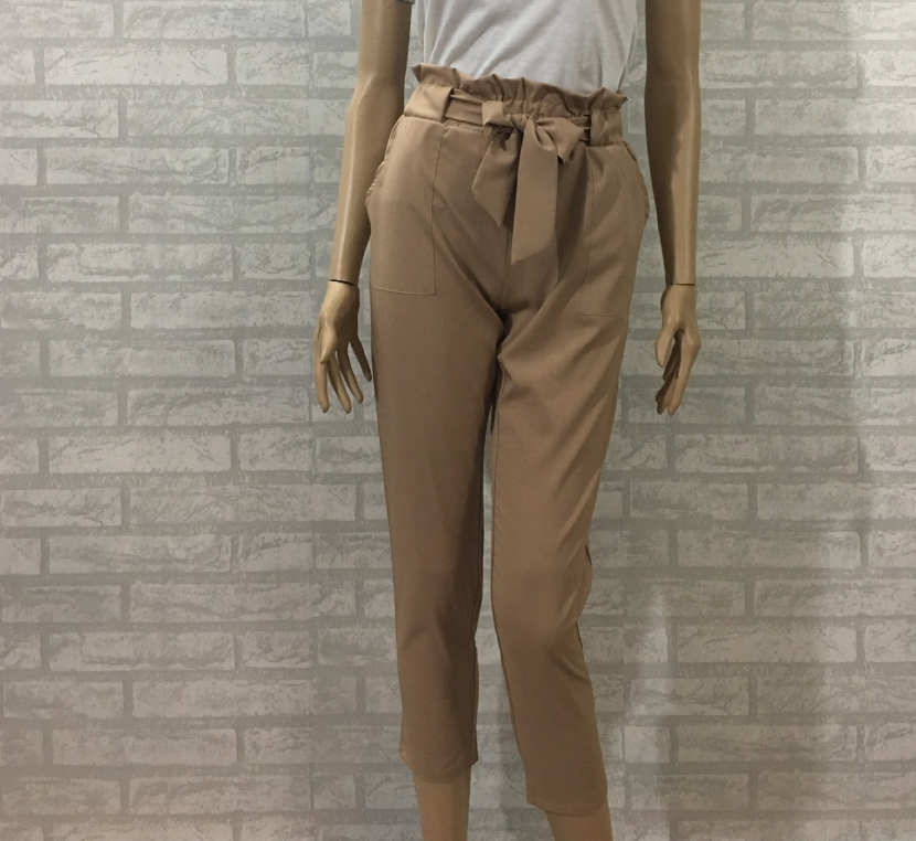 Cropped Pants Image 2