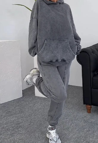 Hooded Sweater Image 4