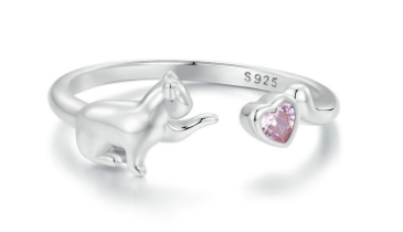 Close-up of Anel Amor de Gato