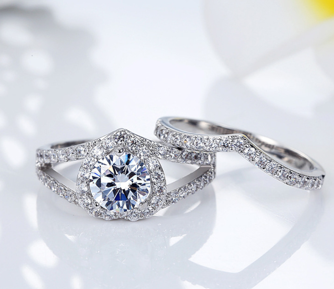 Heart-Shaped Ring Image 3