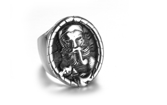 Retro Skull Ring Image 1