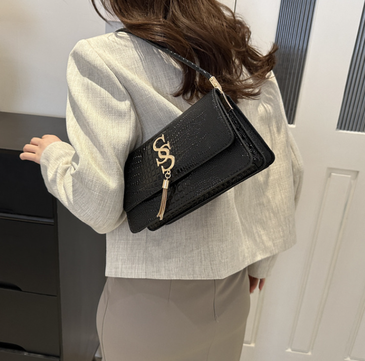 流苏女挎包 - Image 5