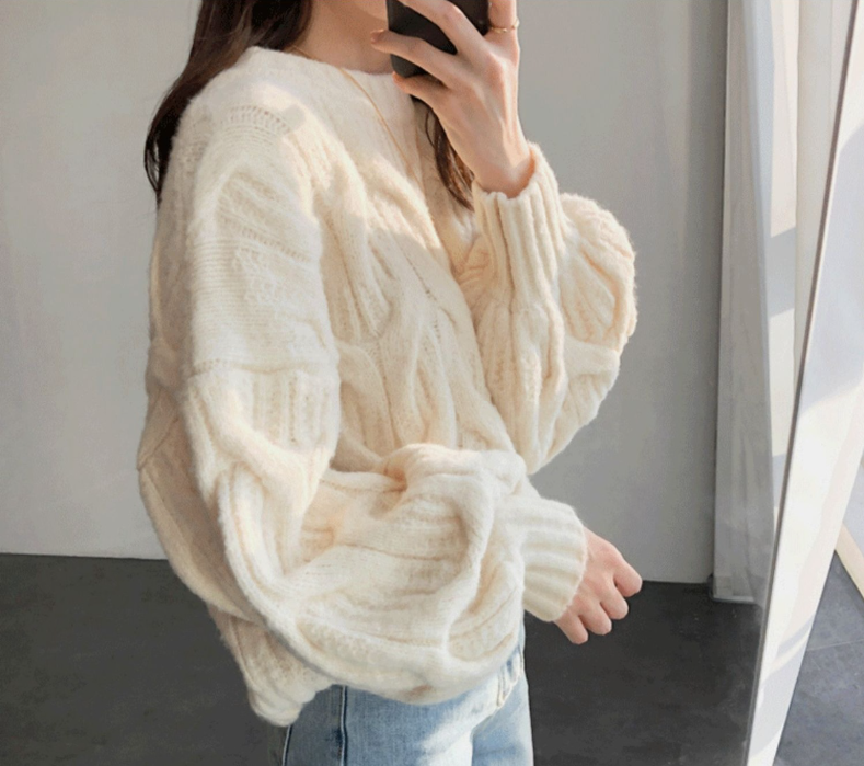 Women's Thin Knit Sweater - Style