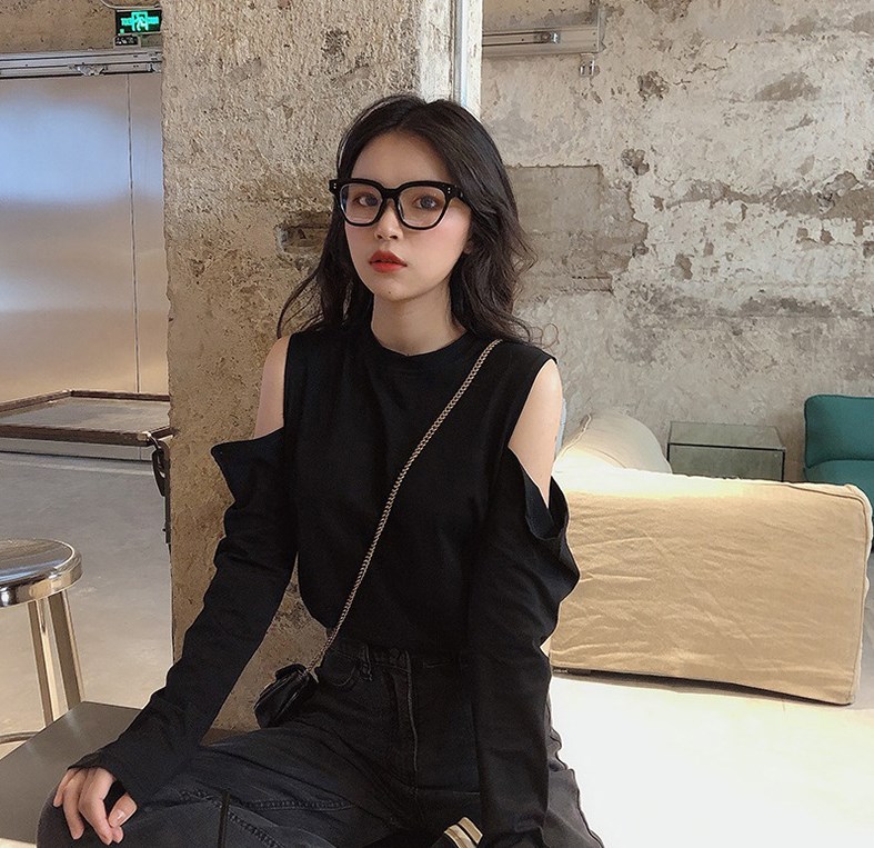 Off-Shoulder Loose Top Image 2