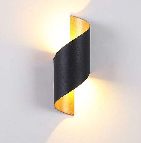Outdoor Wall Lamp Image 2