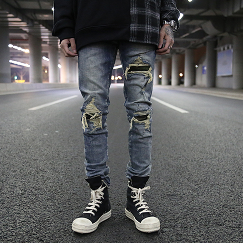 Casual Look with Ripped Jeans