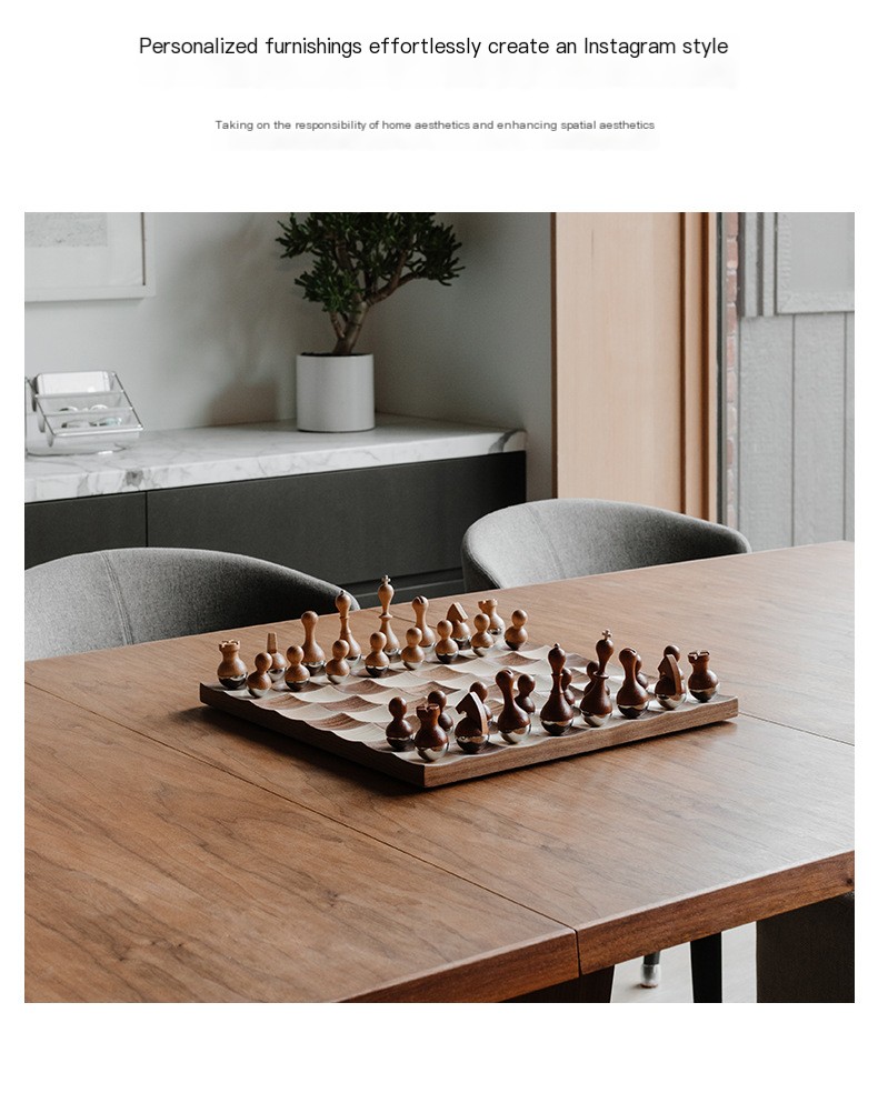 WOBBLE Tumbler Chess Set Image 2